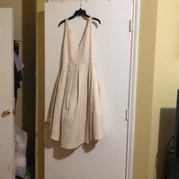 Women’s Metallic V-Back Brocade Hi-lo Dress - Picture 2 of 3